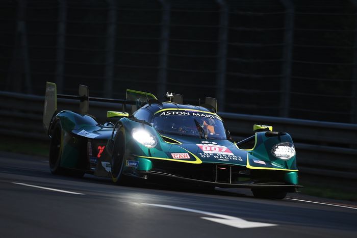 #007 Aston Martin Thor Equipo Aston Martin Valkyrie: Harry Tincknell, Tom Gamble, Ross Gunn