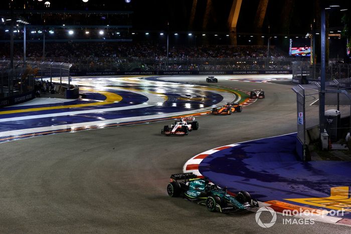 Lance Stroll, Aston Martin AMR22, Kevin Magnussen, Haas VF-22, Daniel Ricciardo, McLaren MCL36