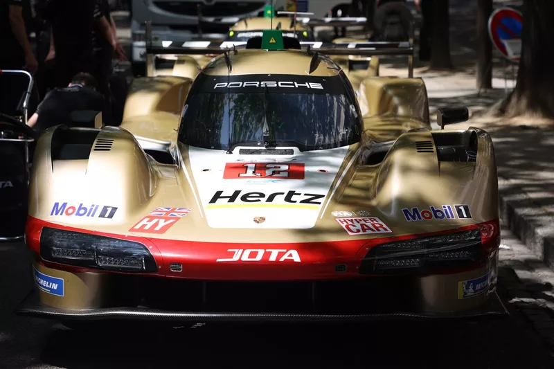 #12 Hertz Team Jota Porsche 963
