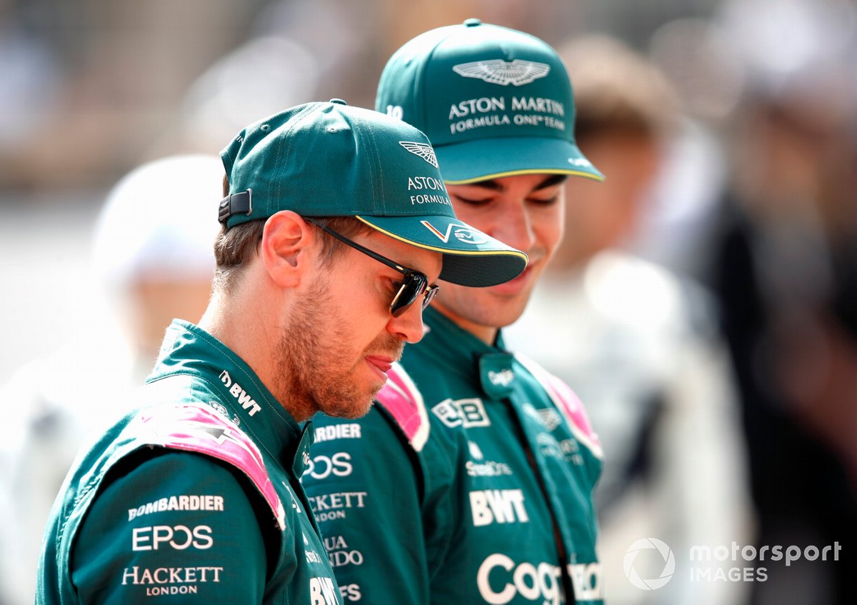 Sebastian Vettel, Aston Martin AMR21 y Lance Stroll, Aston Martin AMR21