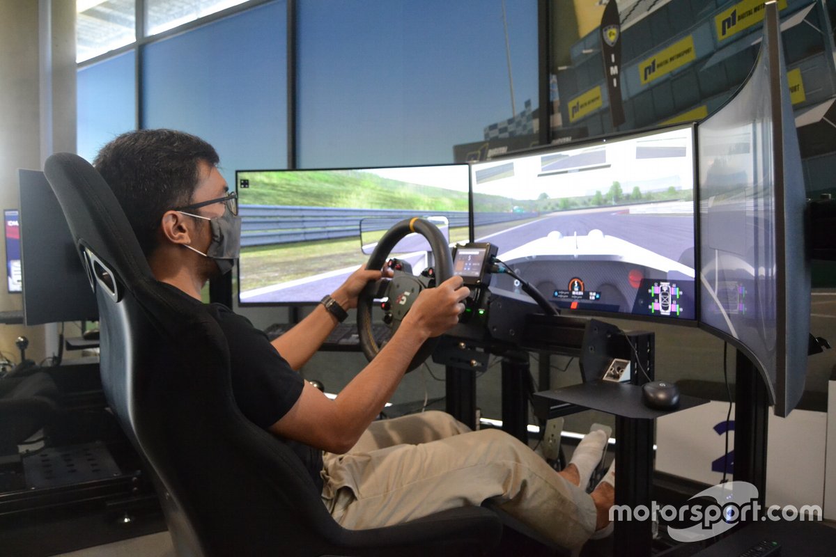 P1 Akademi Digital Motorsport Indonesia