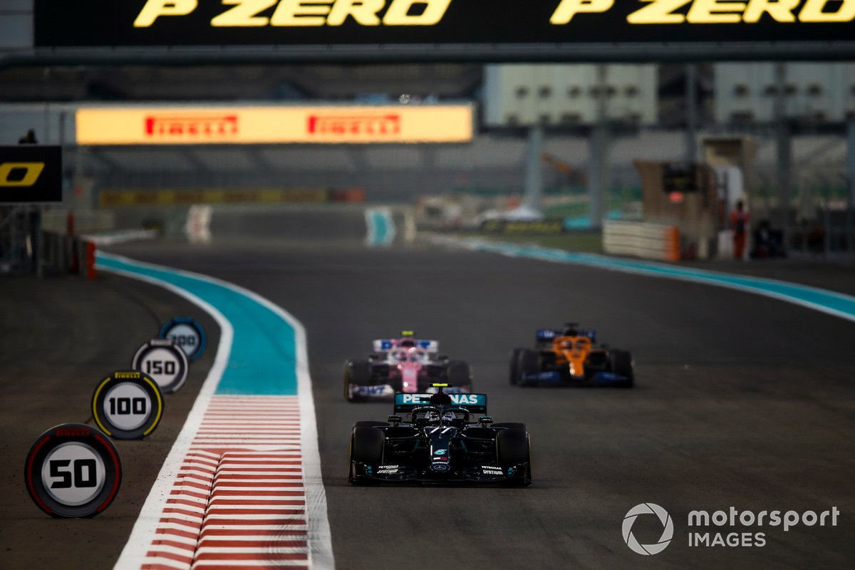 Valtteri Bottas, Mercedes F1 W11, Lance Stroll, Racing Point RP20, e Carlos Sainz Jr., McLaren MCL35