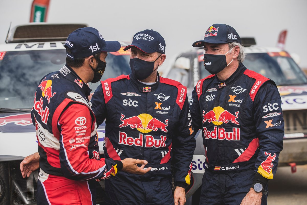 Podium: 1. Stéphane Peterhansel, 2. Nasser Al-Attiyah, 3. Carlos Sainz