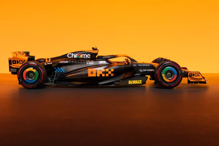 McLaren MCL60 librea especial, GP Singapur/Japón