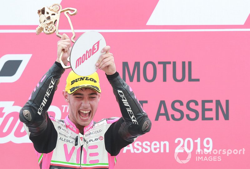 Podium: race winner Tony Arbolino, Snipers Team