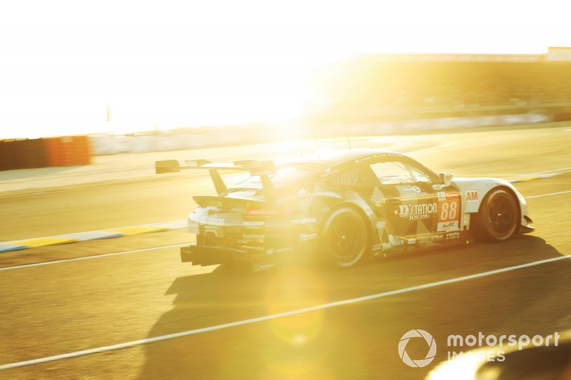 #88 Proton Competition Porsche 911 RSR: Satoshi Hoshino, Giorgio Roda, Matteo Cairoli