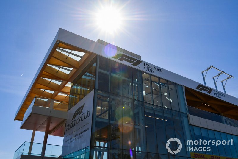 Nuevo edificio de pits