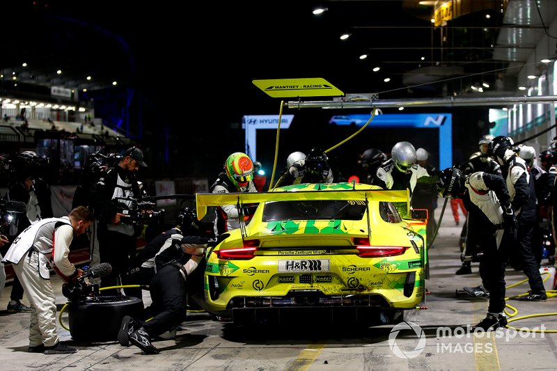 #911 Manthey-Racing Porsche 911 GT3 R: Earl Bamber, Michael Christensen, Kevin Estre, Laurens Vanthoor
