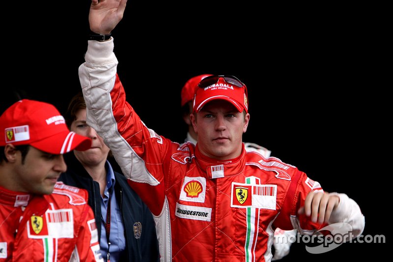 Kimi Raikkonen, Ferrari F2007, Felipe Massa, Ferrari F2007 and Fernando Alonso, McLaren MP4-22 Mercedes celebrate 1st, 2nd and 3rd on the grid