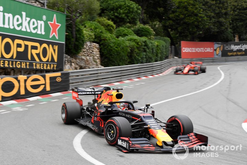 Pierre Gasly, Red Bull Racing RB15, Sebastian Vettel, Ferrari SF90