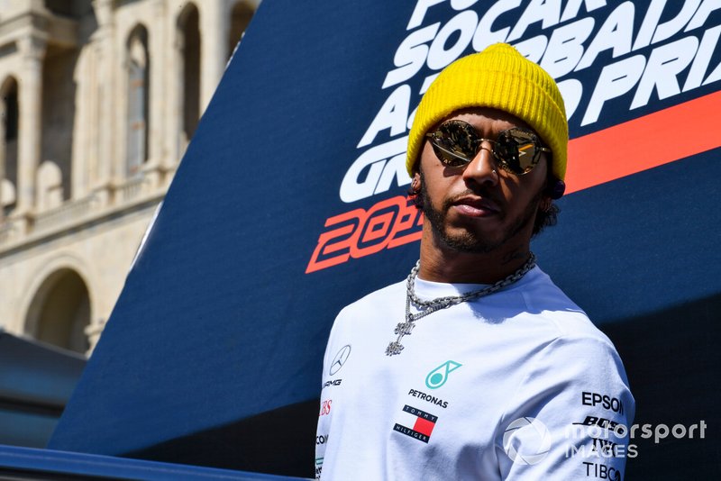 Lewis Hamilton, Mercedes AMG F1, en el desfile de pilotos