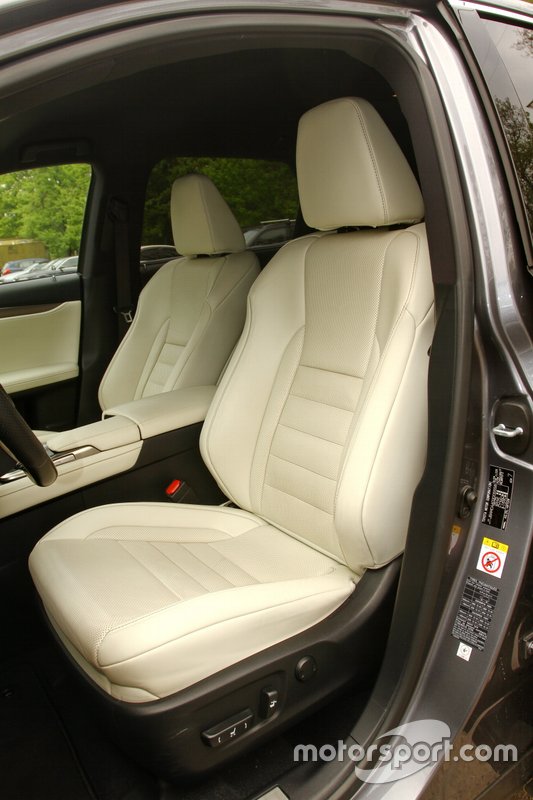Lexus RX200t