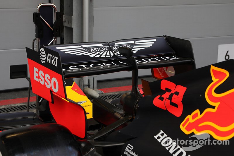 Red Bull RB15: Heckflügel