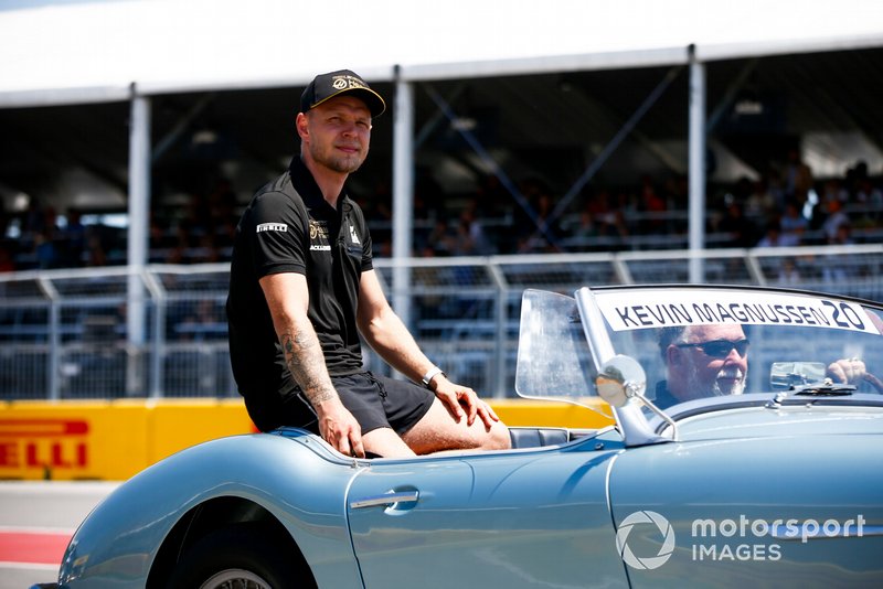 Kevin Magnussen, Haas F1, in the drivers parade