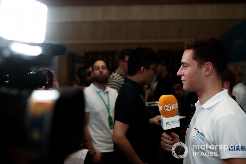 Stoffel Vandoorne, HWA Racelab talks to the press