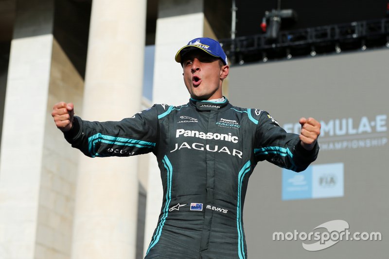 Mitch Evans, Panasonic Jaguar Racing, 1st position, celebrates