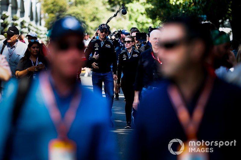 Robert Kubica, Williams Racing y Sophie Ogg, jefa de comunicación de Williams Racing