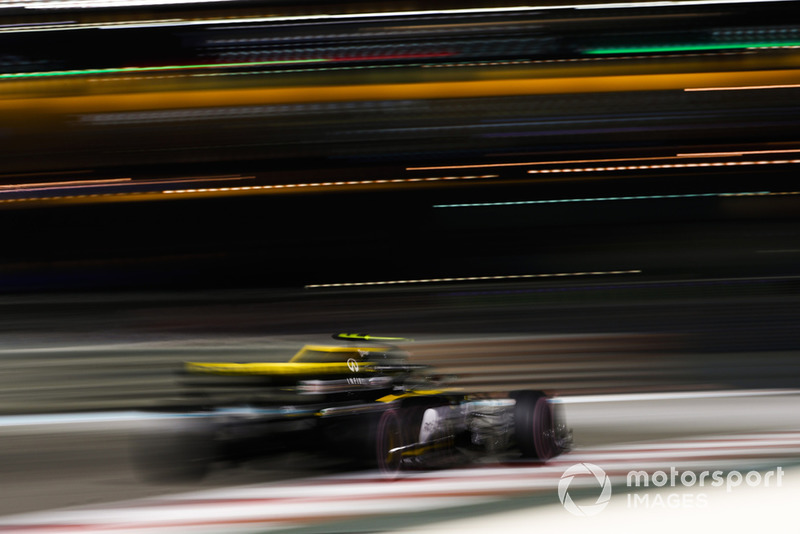 Карлос Сайнс-мол., Renault Sport F1 Team R.S. 18
