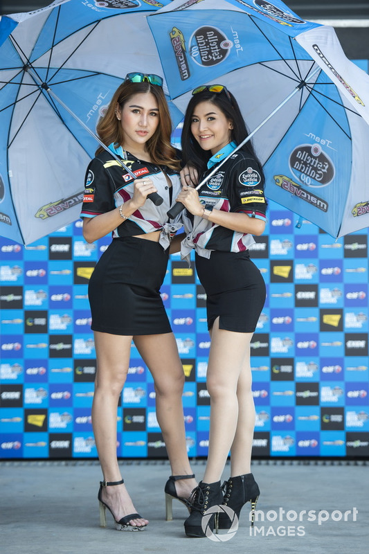 Rajtrácslányok a Thai Nagydíjról