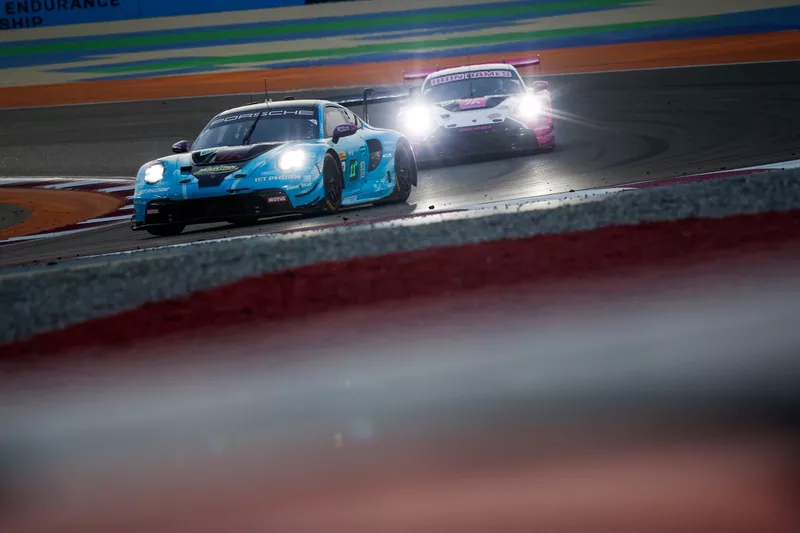 #92 Manthey 1St Phorm Porsche 911 GT3 R LMGT3 : Ryan Hardwick, Riccardo Pera, Richard Lietz