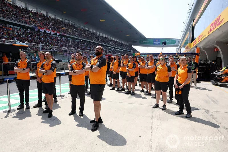 L'équipe McLaren en hommage à Eddie Jordan