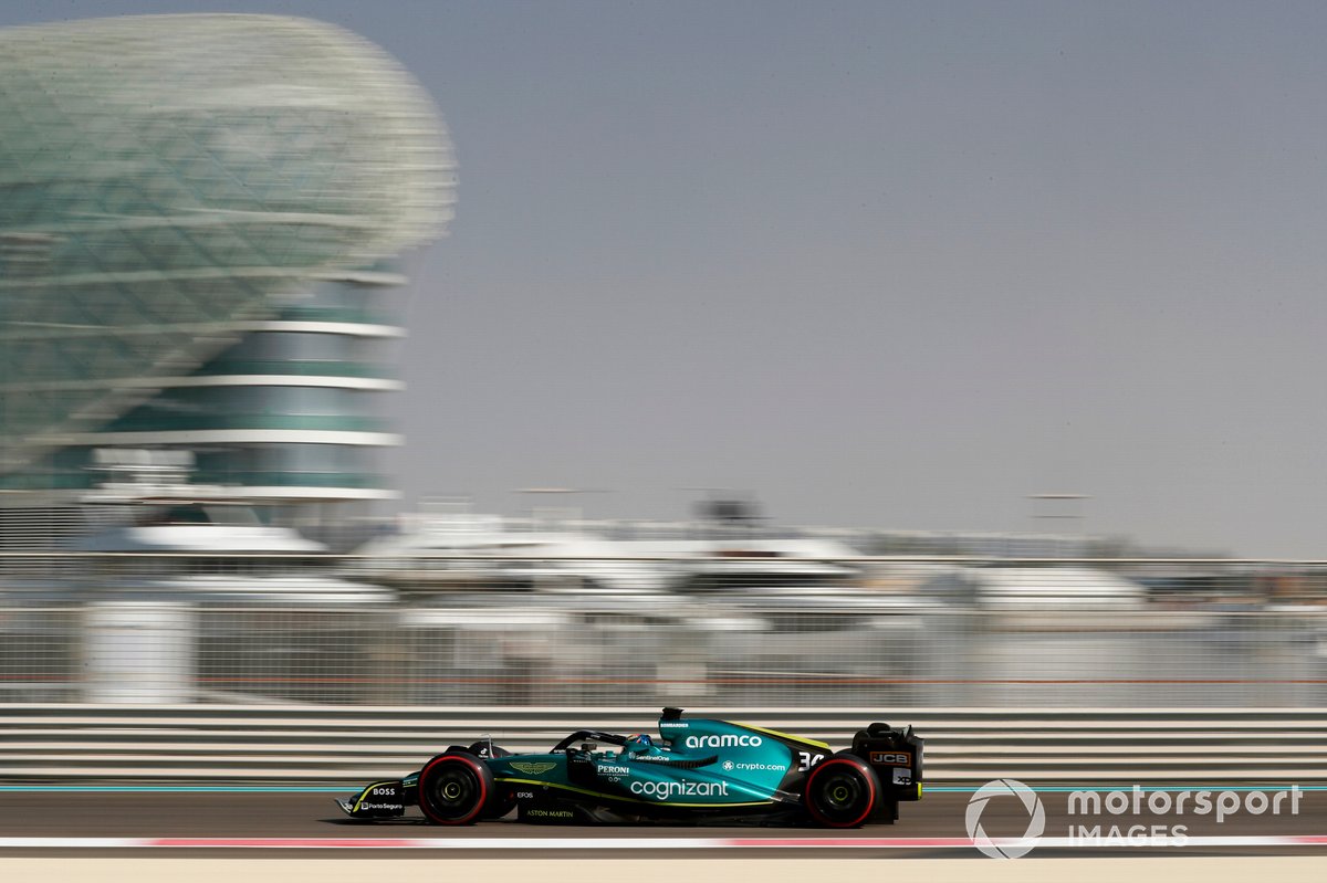 Felipe Drugovich, Aston Martin AMR22