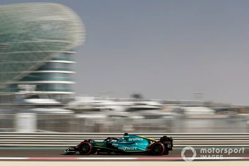Felipe Drugovich, Aston Martin AMR22 