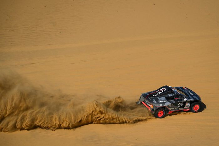 #200 Team Audi Sport Audi: Stéphane Peterhansel, Edouard Boulanger