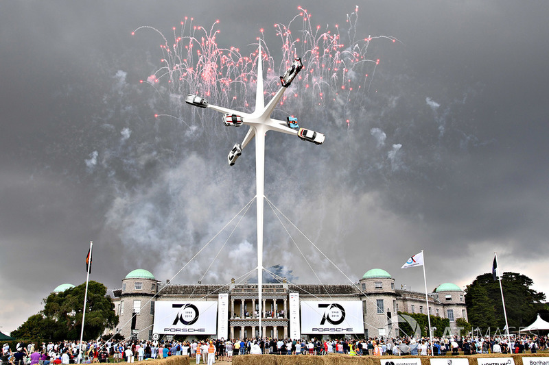 Porsche 70 fireworks