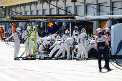 Lance Stroll, Williams FW41, lors d'un arrêt