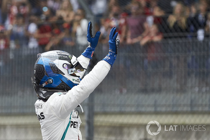 Valtteri Bottas, Mercedes AMG F1, celebrates pole position