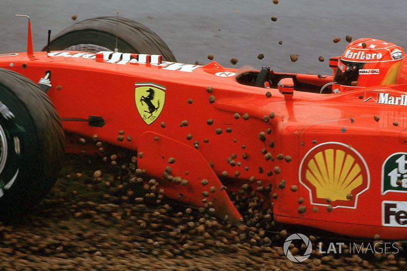 Michael Schumacher en dificultades