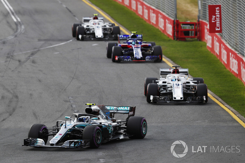 Valtteri Bottas, Mercedes AMG F1 W09, Marcus Ericsson, Sauber C37 Ferrari, Pierre Gasly, Toro Rosso STR13 Honda, anDrivers Charles Leclerc, Sauber C37 Ferrari