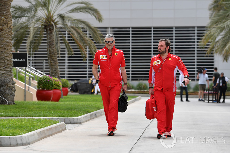 Maurizio Arrivabene, Ferrari Team Principal et Gino Rosato, Ferrari