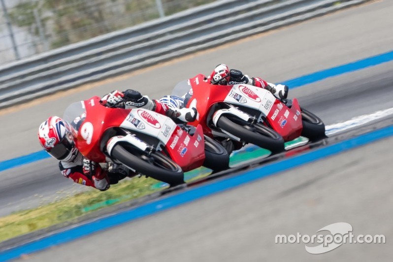 #9 Haruki Noguchi, #7 Mario Suryo Aji
