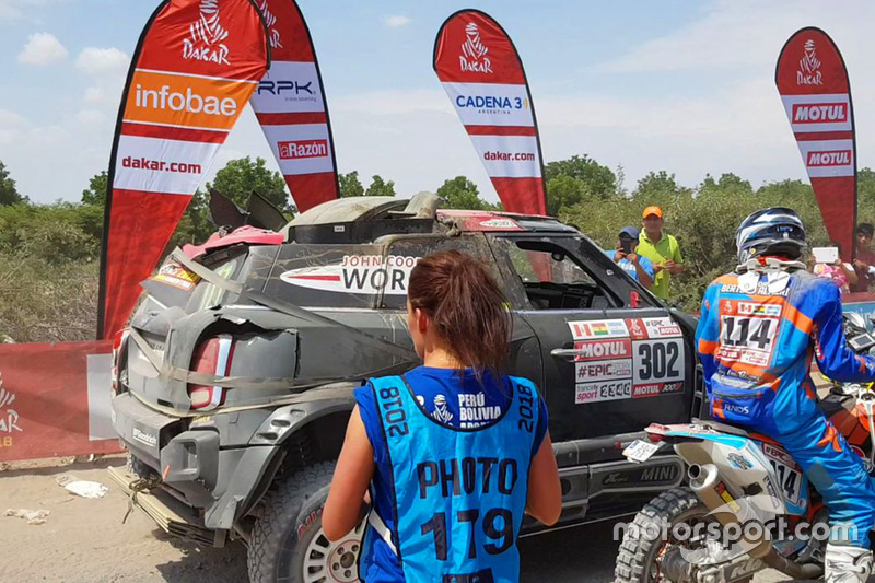 #302 X-Raid Team Mini: Nani Roma, Alex Haro accidentados tercera etapa