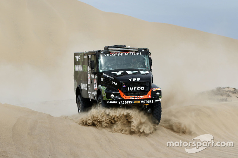 #501 Team De Rooy Iveco: Federico Villagra, Ricardo Torlaschi, Adrian Yacopini