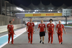 Sebastian Vettel, Ferrari walks the track, Riccardo Adami, Ferrari Race Engineer and Jock Clear, Fer