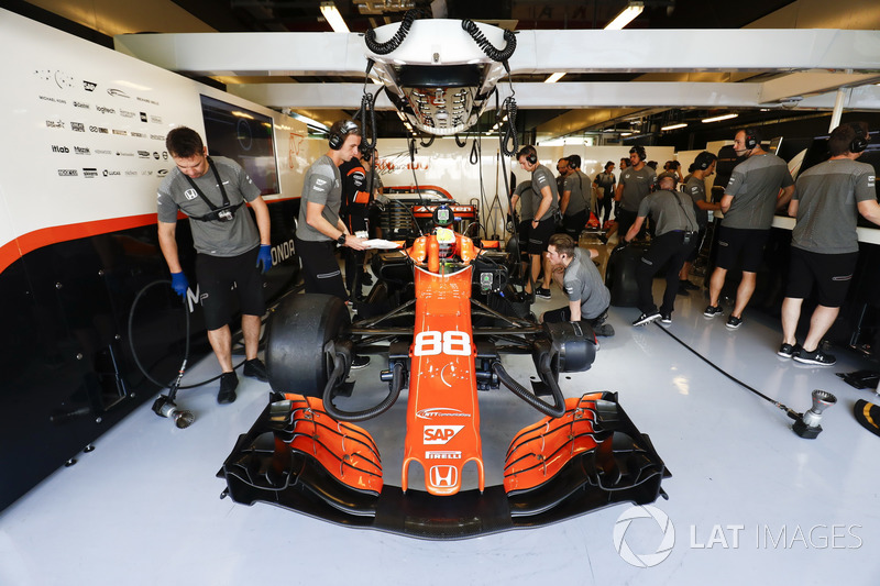 Oliver Turvey, McLaren MCL32