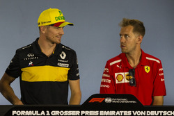 Nico Hulkenberg, Renault Sport F1 Team et Sebastian Vettel, Ferrari, en conférence de presse