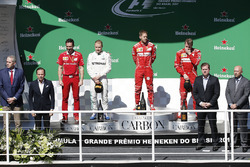 Podio: Ganador de la carrera Sebastian Vettel, Ferrari, segundo lugar Valtteri Bottas, Mercedes AMG F1, tercer lugar Kimi Raikkonen, Ferrari