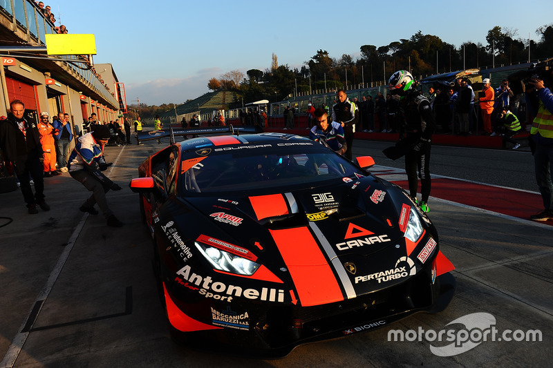 #17 Antonelli Motorsport: Loris Spinelli, Mikael Grenier