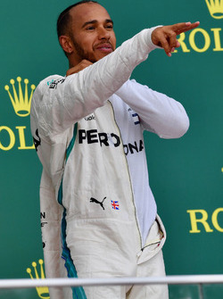 Podyum: Yarış galibi Lewis Hamilton, Mercedes AMG F1