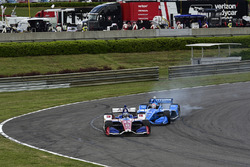 Tony Kanaan, A.J. Foyt Enterprises Chevrolet, Ed Jones, Chip Ganassi Racing Honda