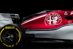 Sauber C37 detay