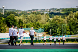 Charles Leclerc, Sauber walks the track with team Zak Mauger