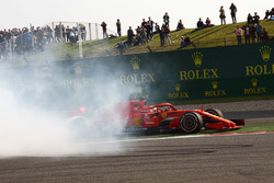 Max Verstappen, Red Bull Racing RB14 and Sebastian Vettel, Ferrari SF71H clash