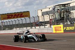 Lewis Hamilton, Mercedes-Benz F1 W08 takes the chequered flag at the end of Qualifying