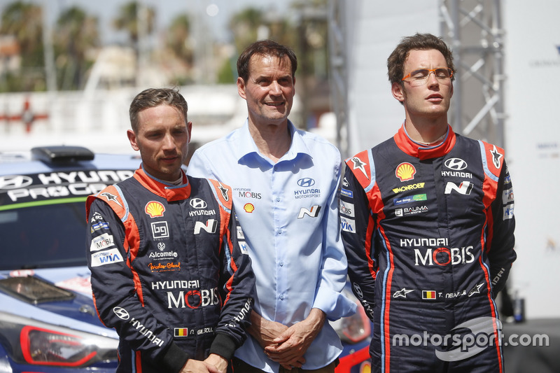 Winners Thierry Neuville, Nicolas Gilsoul, Hyundai Motorsport Hyundai i20 Coupe WRC