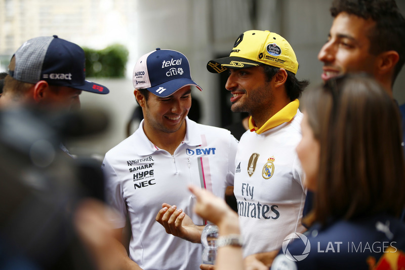 Max Verstappen, Red Bull Racing, Sergio Perez, Force India, Carlos Sainz Jr., Renault Sport F1 Team y Daniel Ricciardo, Red Bull Racing